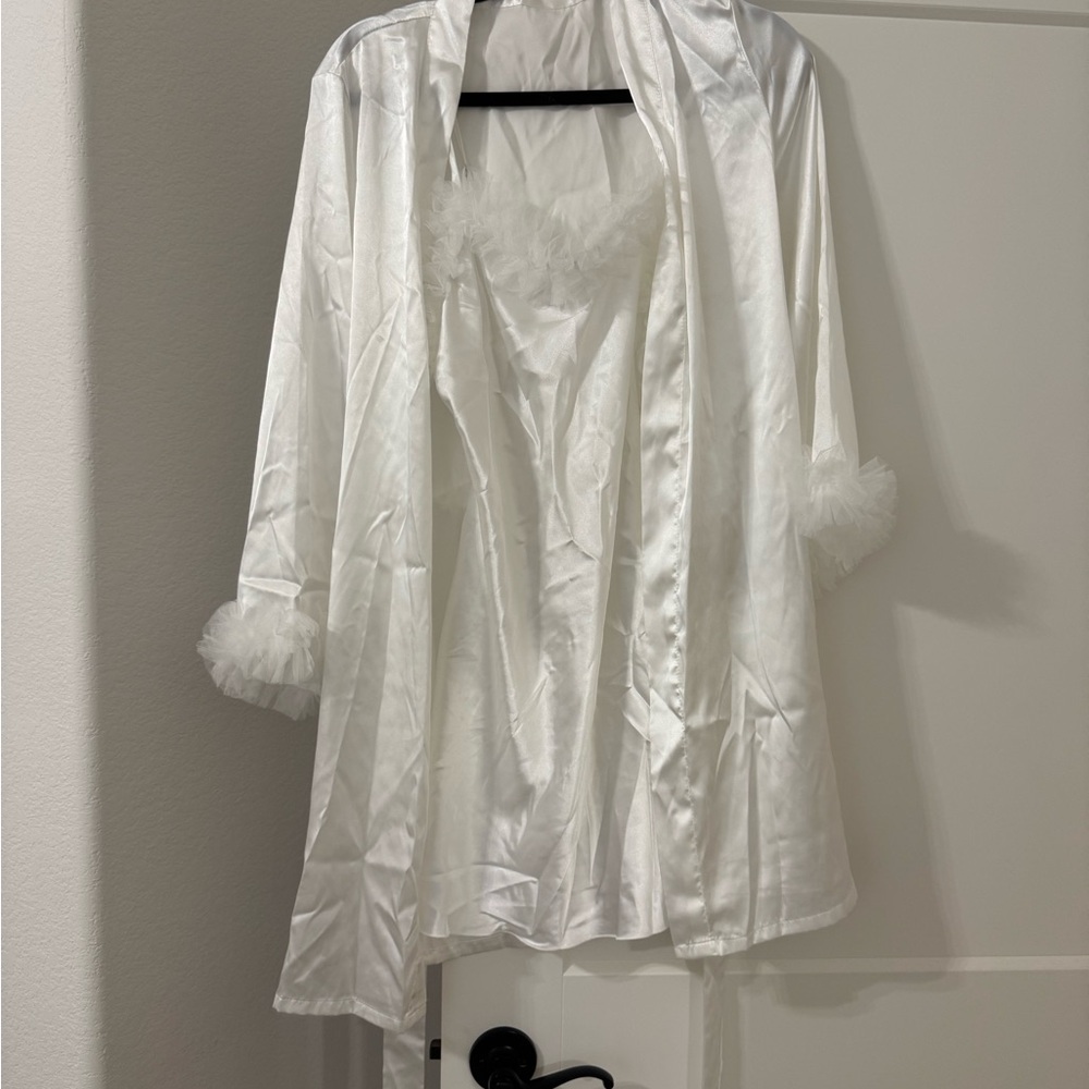 Elegant White Satin Robe and Nightgown with Tulle Trim